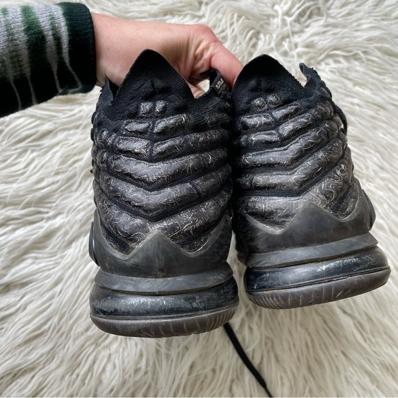 Nike LeBron 17 Global Currency Black Textured Lace Up Basketball Sneakers Sz 11 - Picture 7 of 10